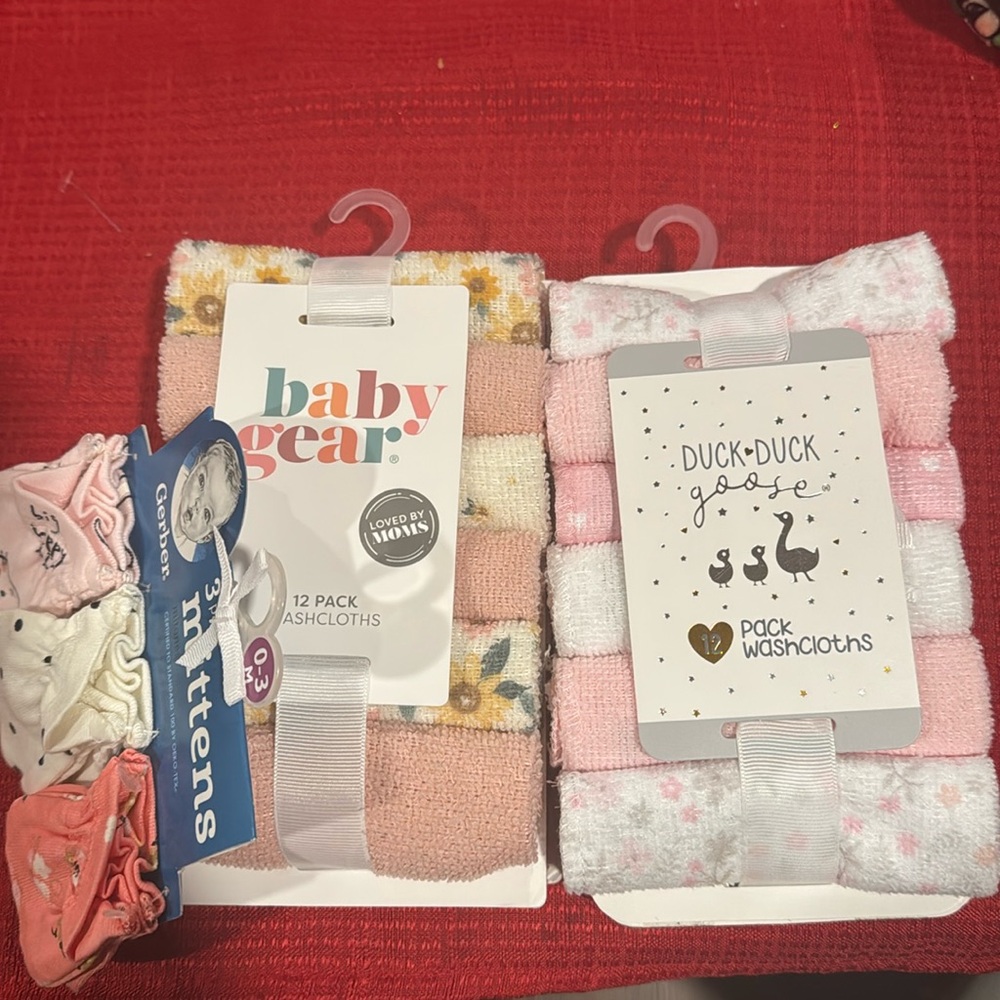 Brand new baby girl wash clothes and mittens